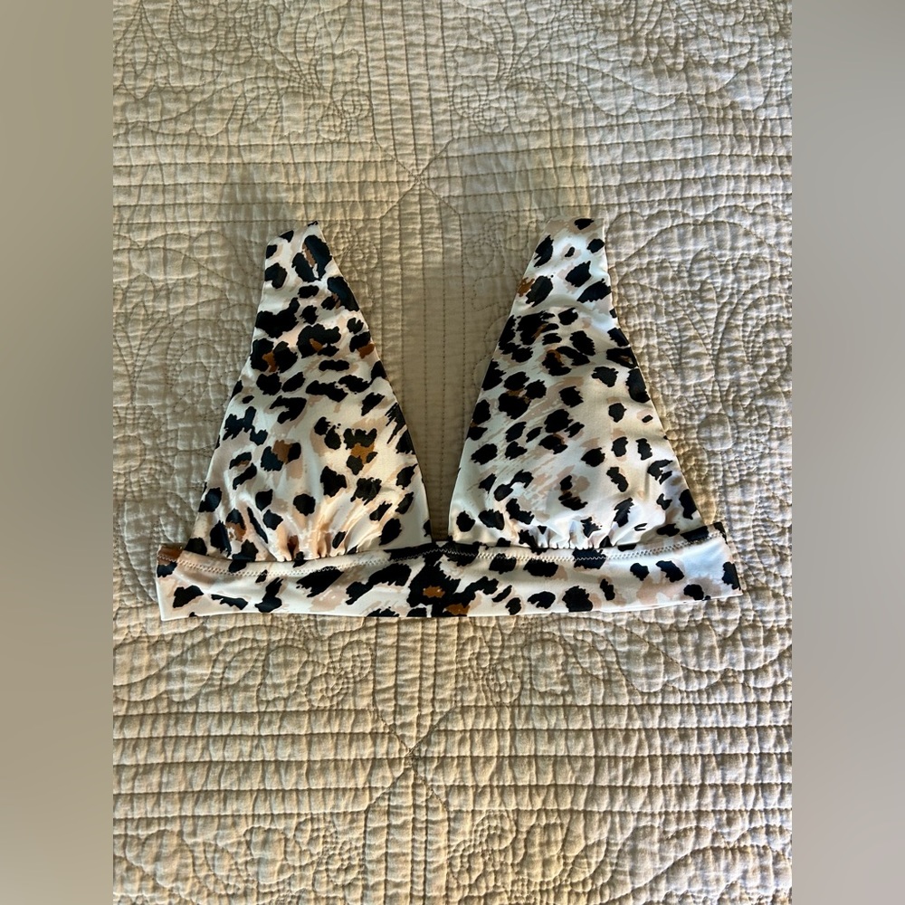 Aerie Leopard Print Bikini Top - Picture 3 of 6